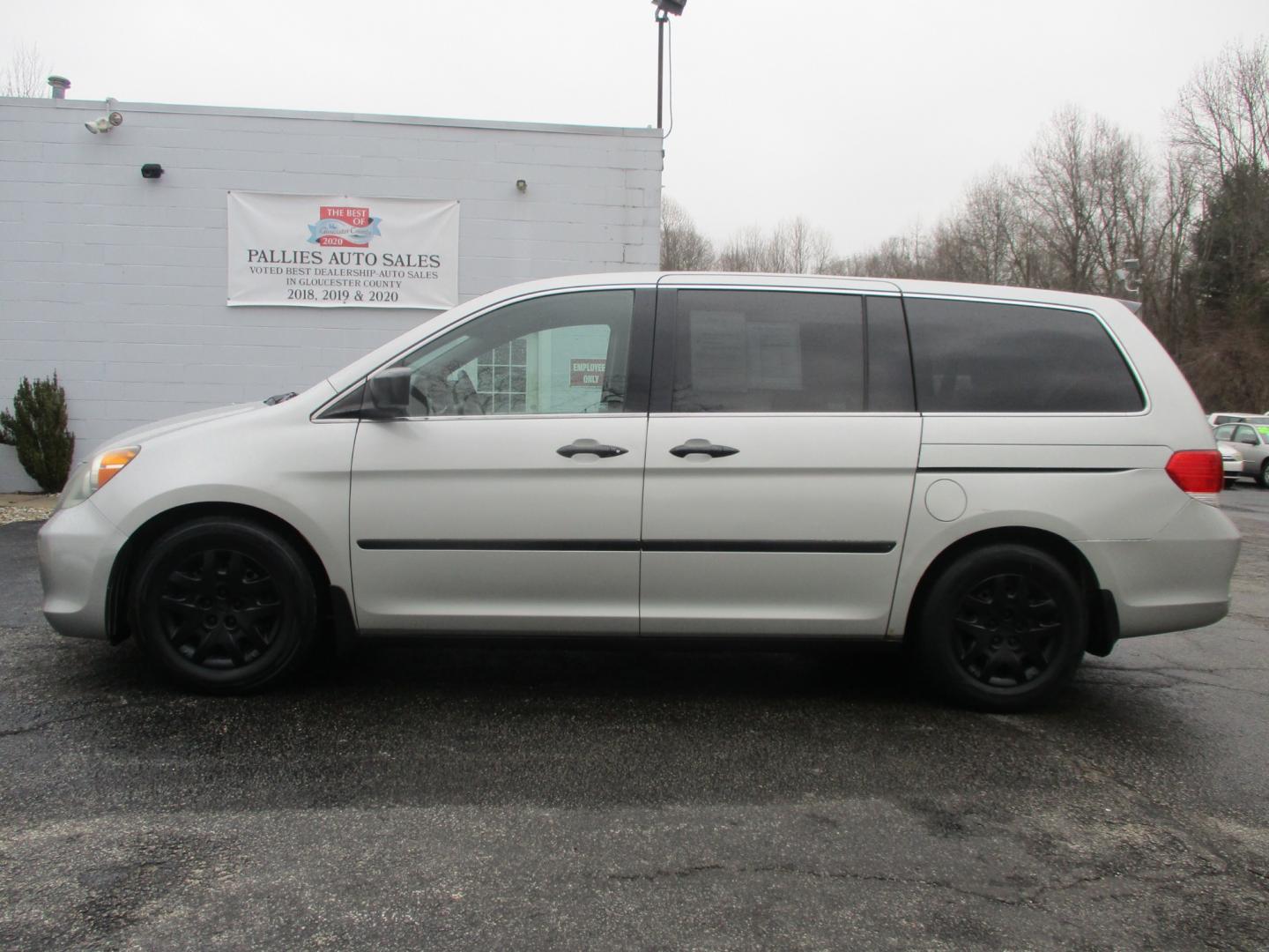 2009 SILVER Honda Odyssey LX (5FNRL382X9B) with an 3.5L V6 SOHC 24V engine, 5-Speed Automatic transmission, located at 540a Delsea Drive, Sewell, NJ, 08080, (856) 589-6888, 39.752560, -75.111206 - Photo#2